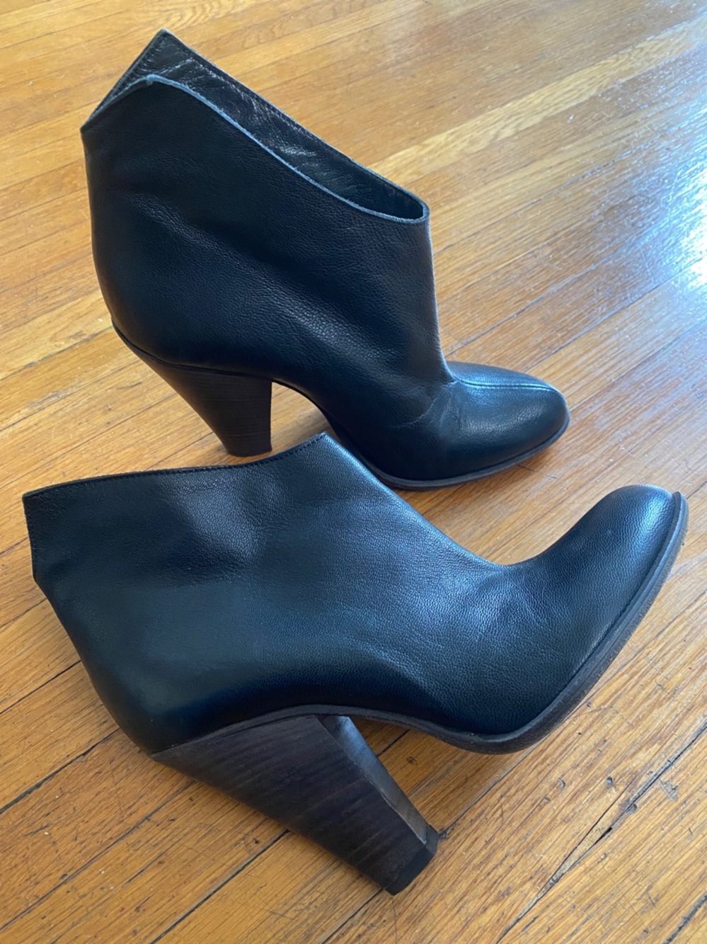 Barneys New York Coop Black Leather Women's High Heel Ankle Boots 7.5